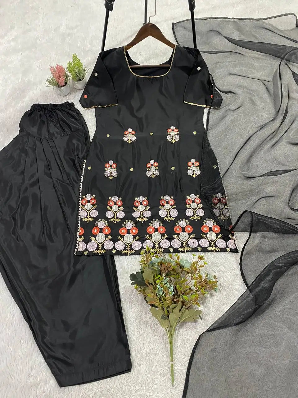 Midnight Bloom Embroidered Kurta Set for Festive and Evening Wear