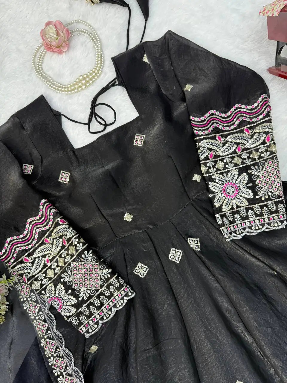 Midnight Scallop Border Anarkali