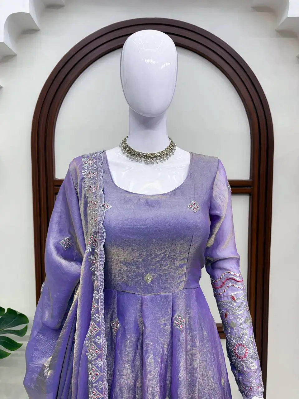 Midnight Scallop Border Anarkali