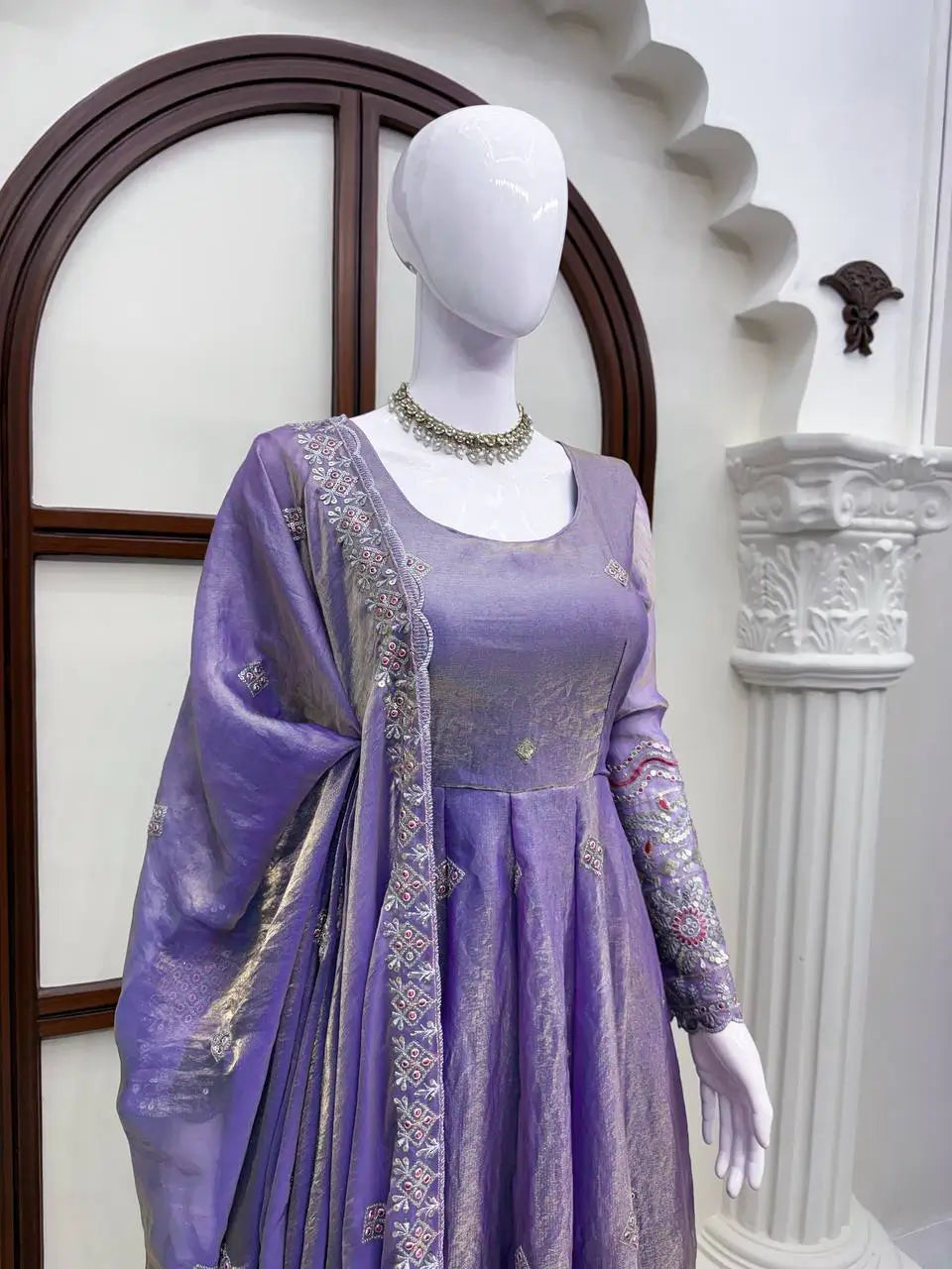 Midnight Scallop Border Anarkali
