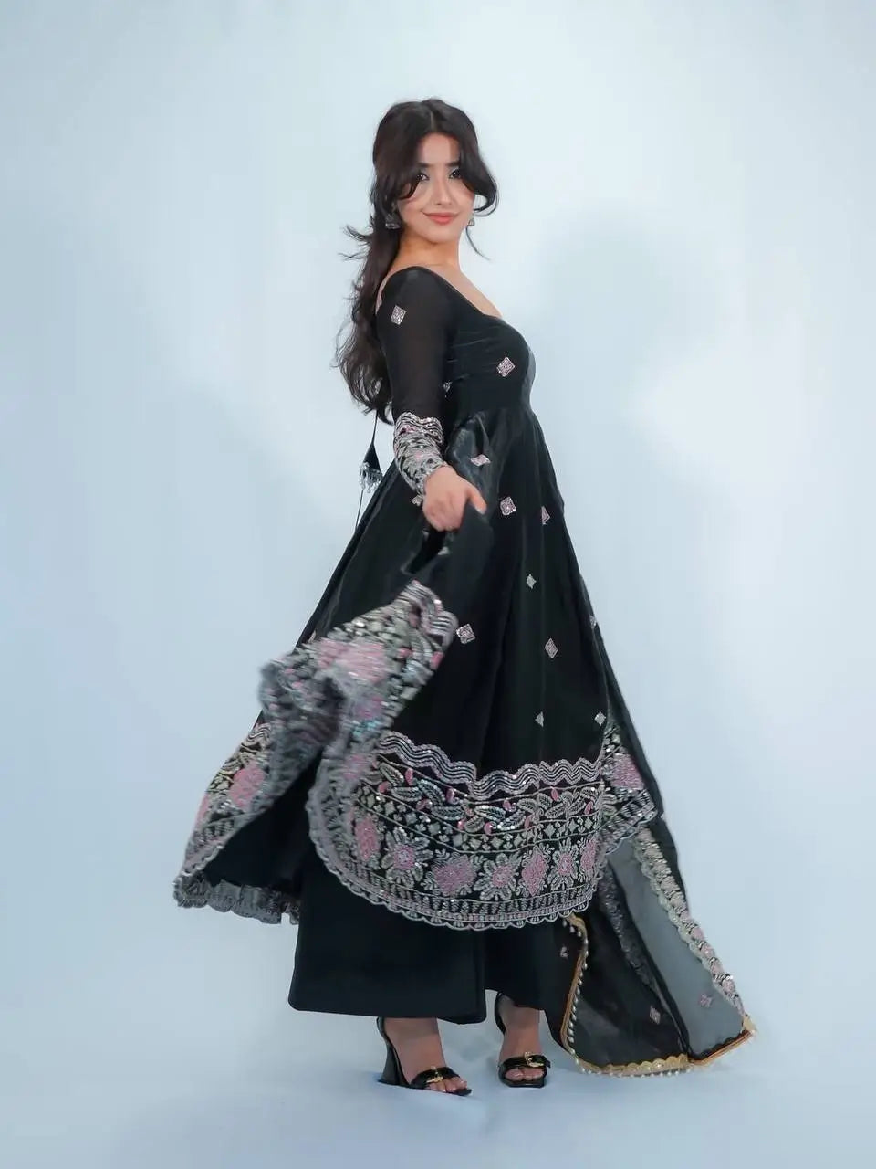 Midnight Scallop Border Anarkali
