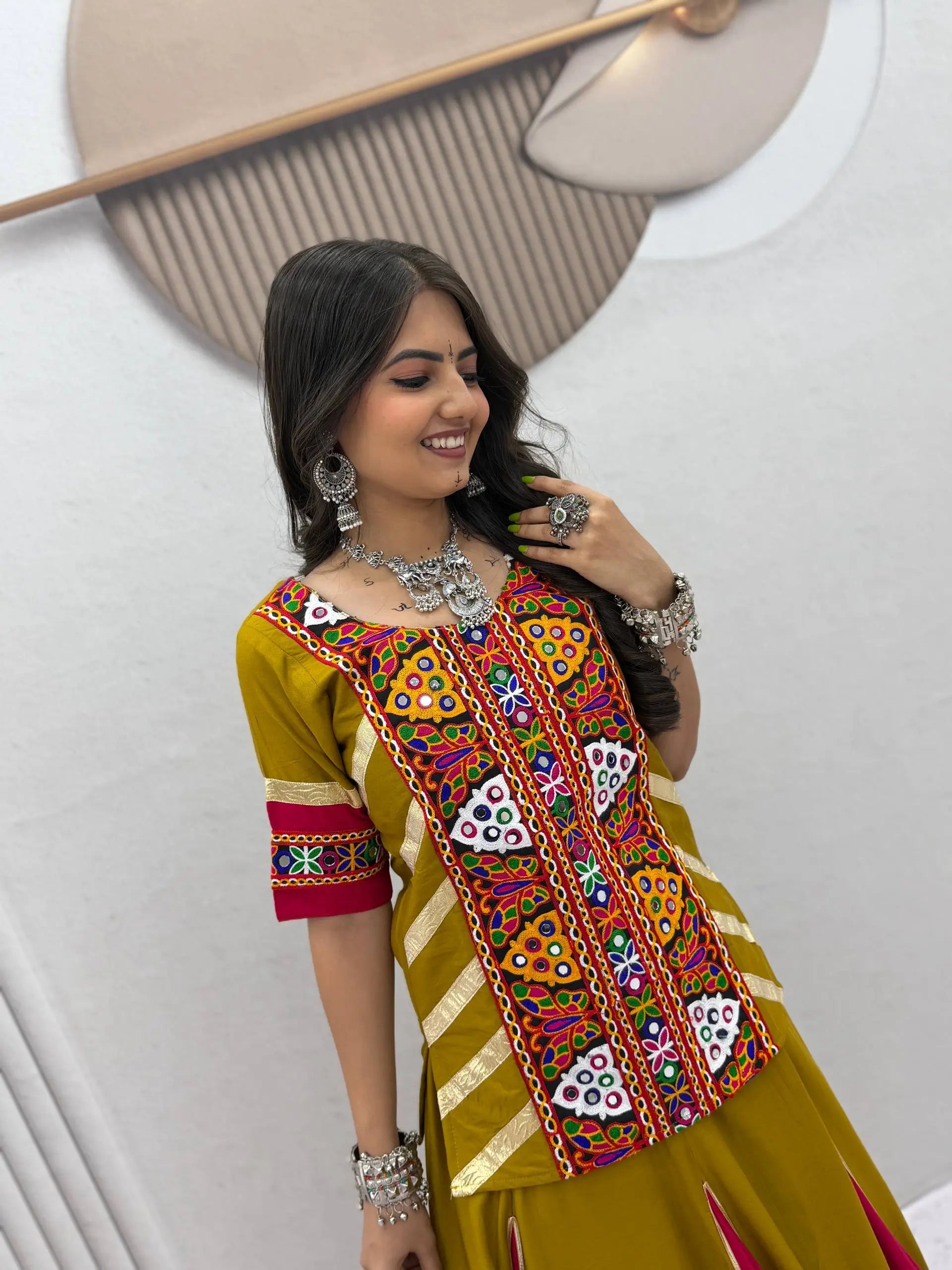 Onyx Kutchi Kediyu Lehenga