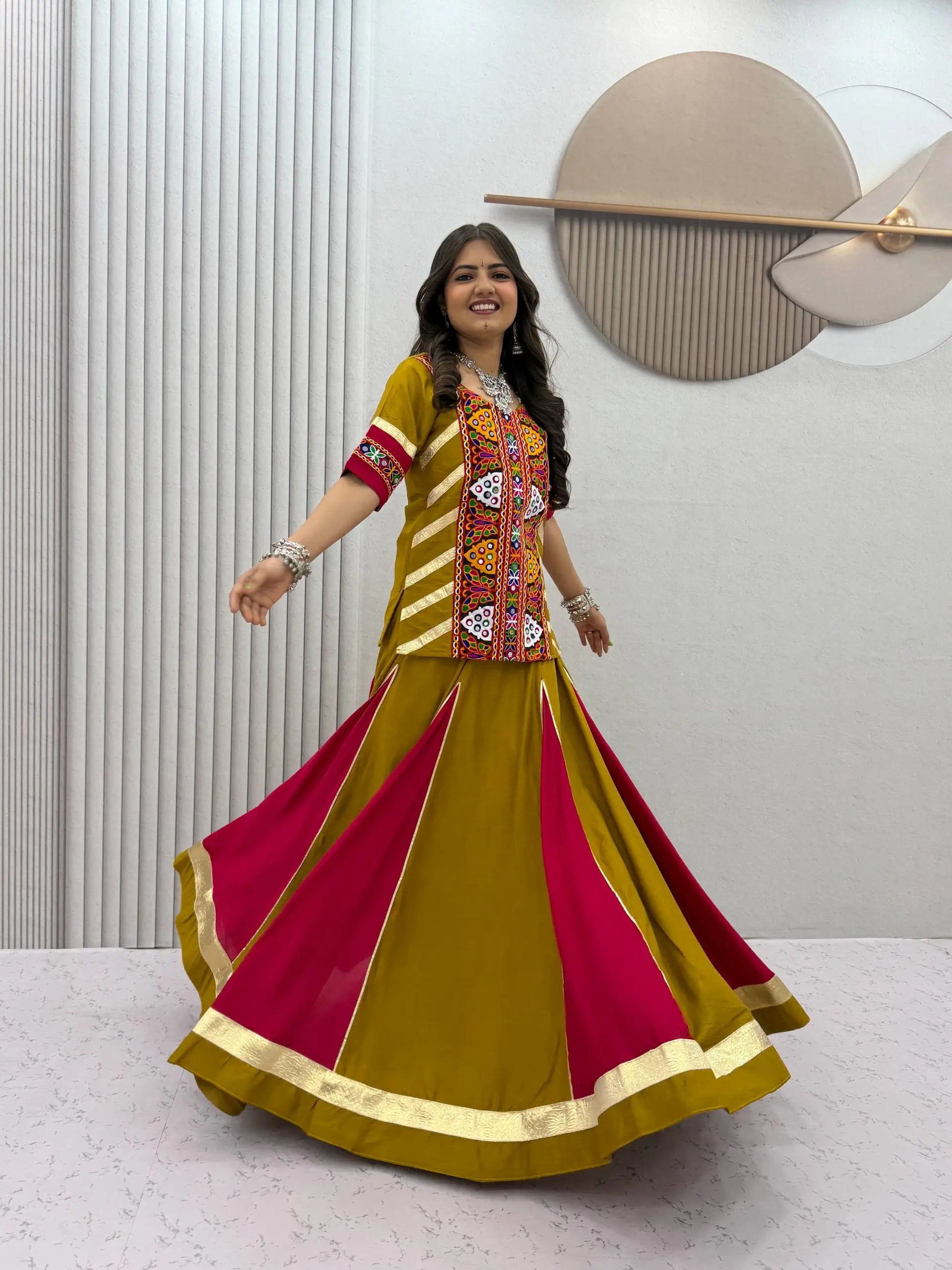 Onyx Kutchi Kediyu Lehenga