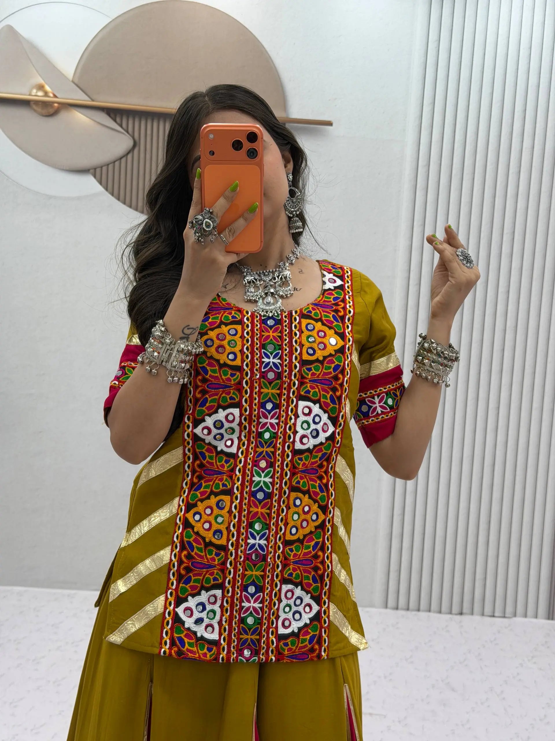 Onyx Kutchi Kediyu Lehenga