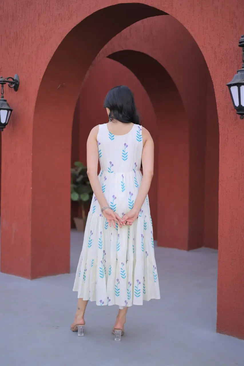 Printed Cotton Sleeveless Dress with Tiered Flair for Summer and Casual Wear