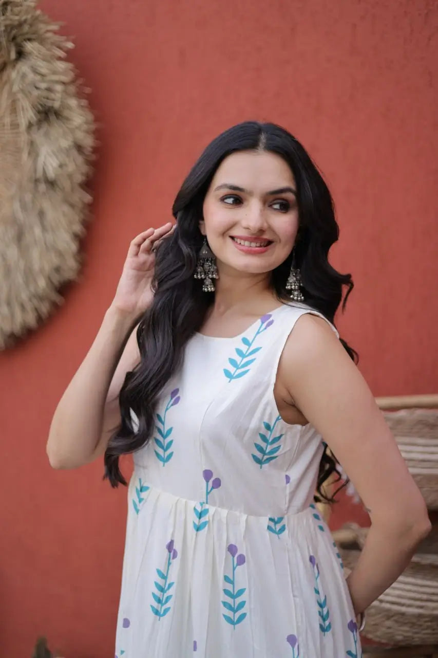 Printed Cotton Sleeveless Dress with Tiered Flair for Summer and Casual Wear