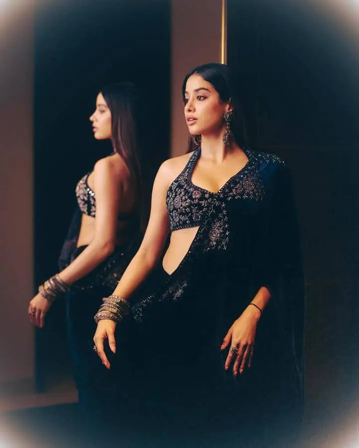 Pure 9000 Velvet Embroidered Border Saree with Velvet Blouse Piece | Wedding Party Wear