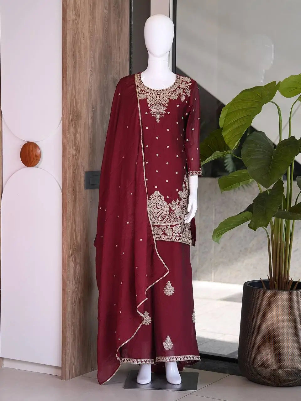 Rangoli Crush Zari Embroidery Kurta Set