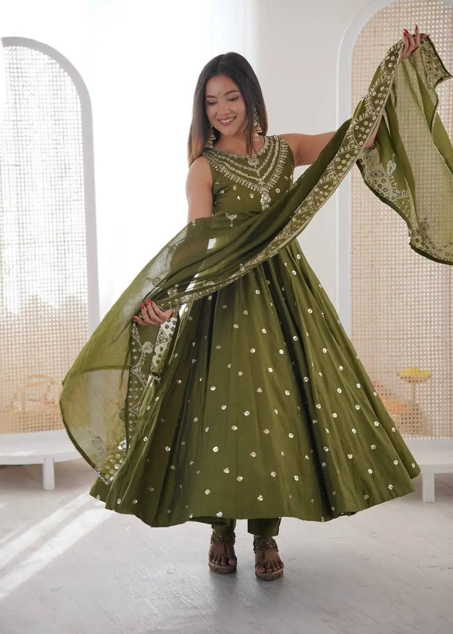 Roman Chanderi Silk Embroidered Anarkali Suit Set