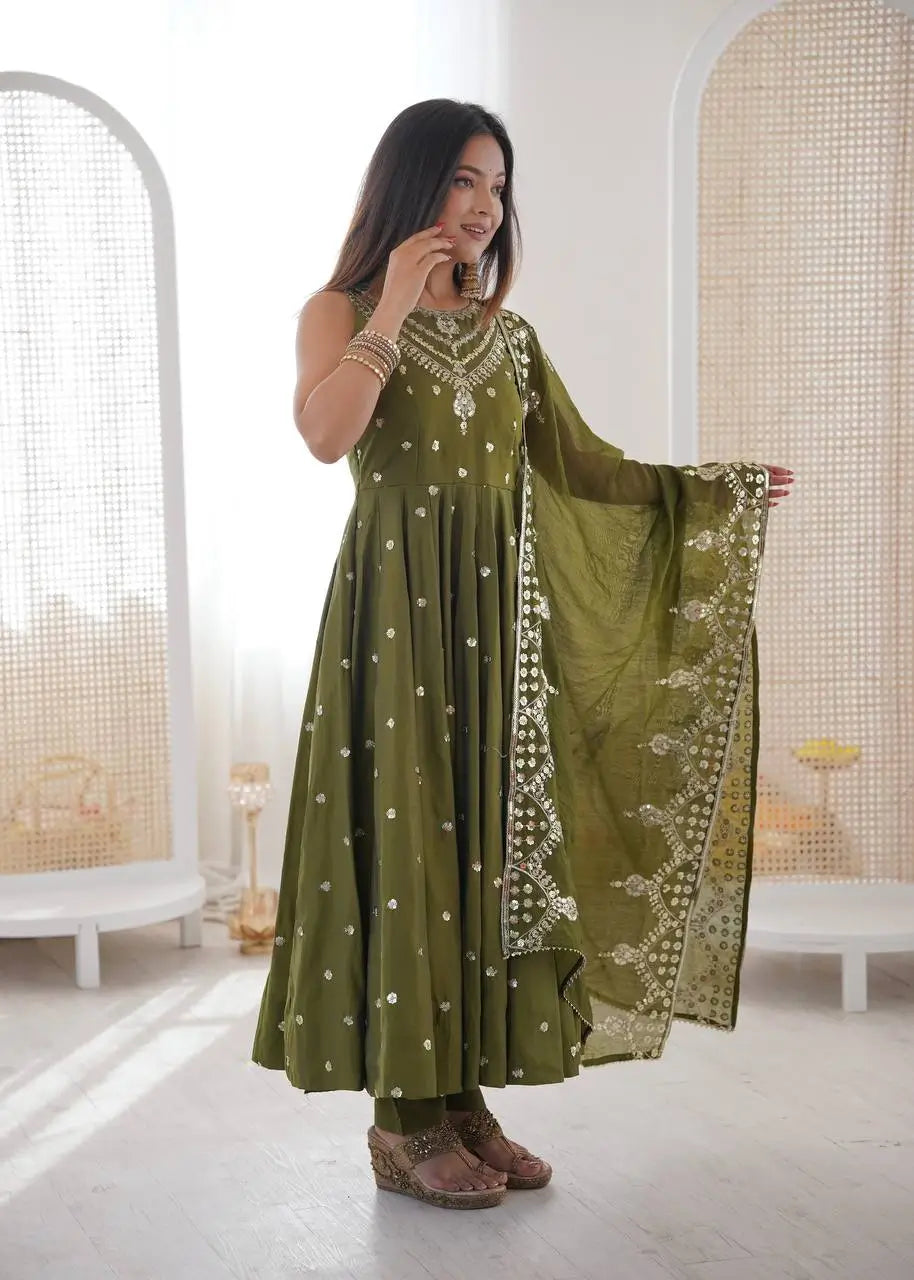 Roman Chanderi Silk Embroidered Anarkali Suit Set