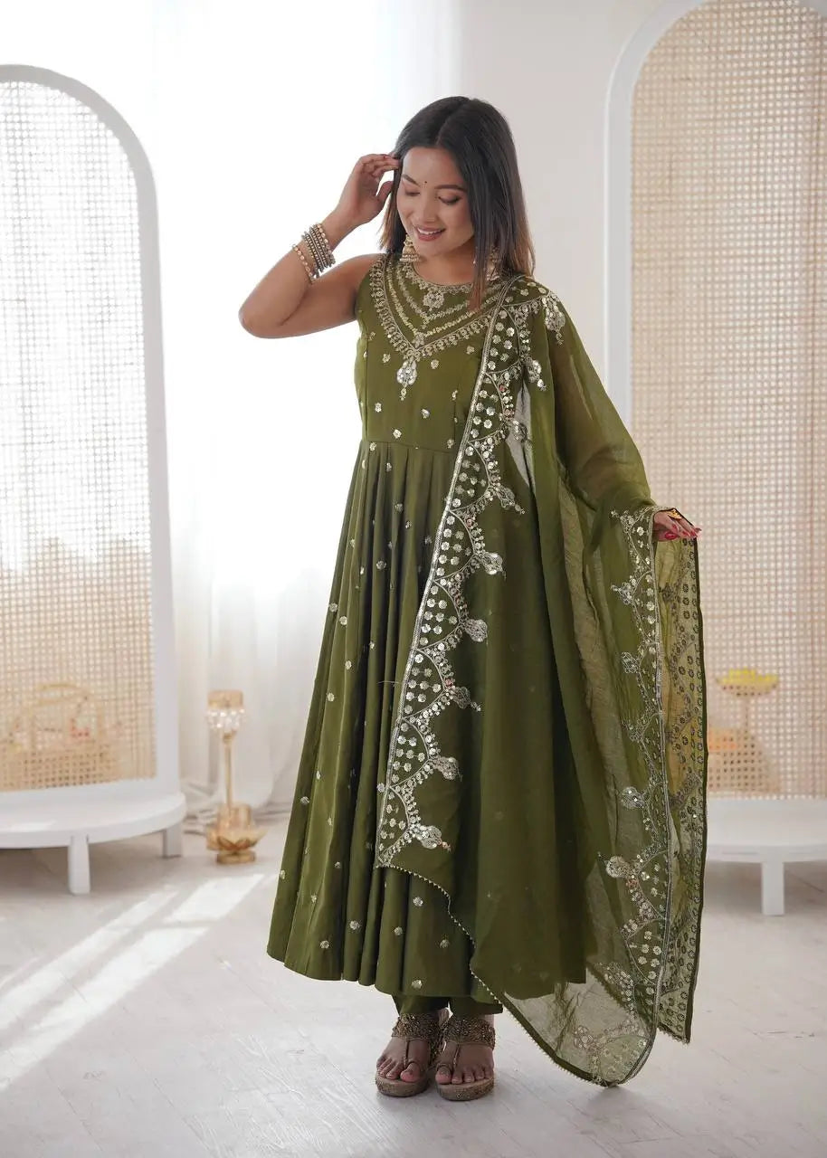 Roman Chanderi Silk Embroidered Anarkali Suit Set