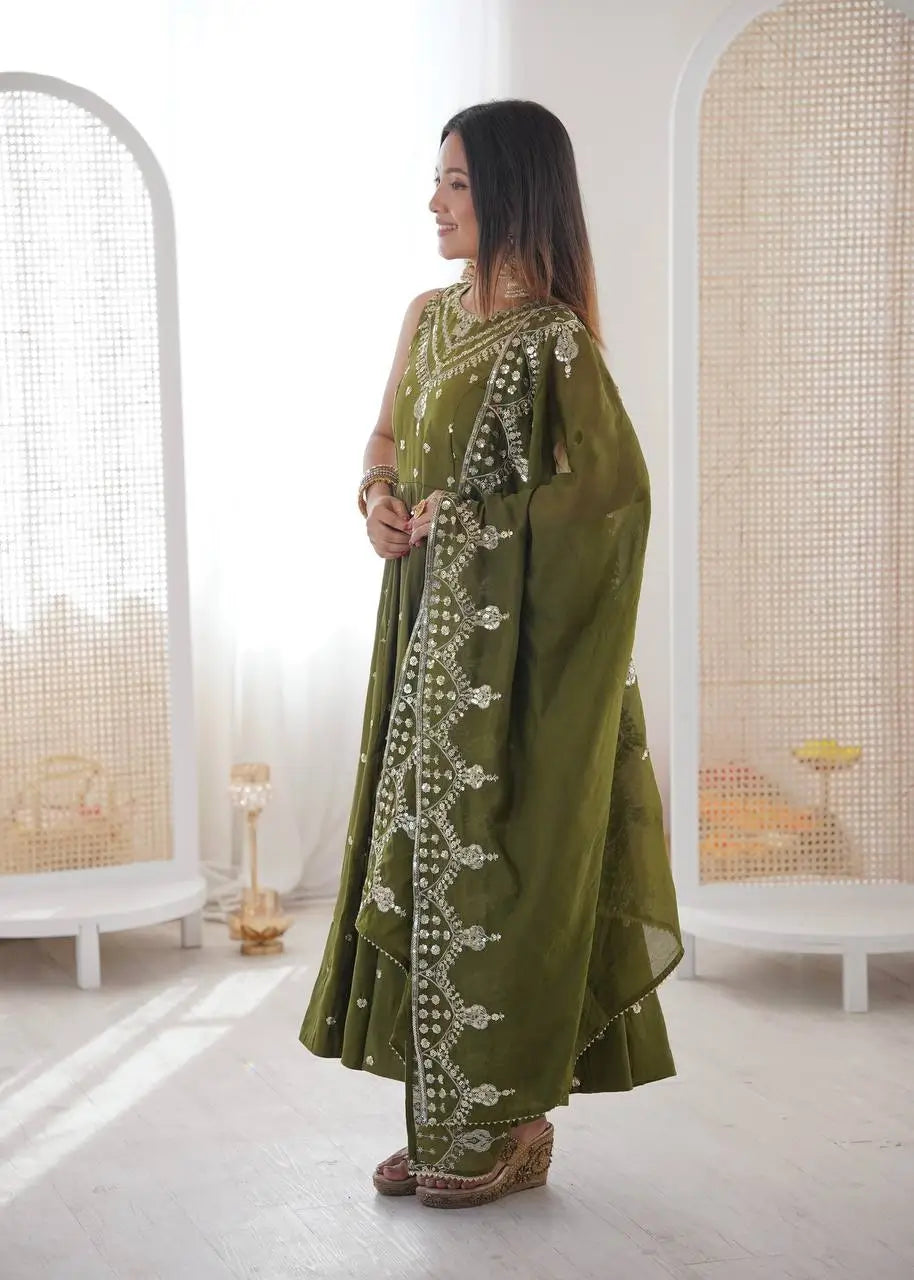 Roman Chanderi Silk Embroidered Anarkali Suit Set