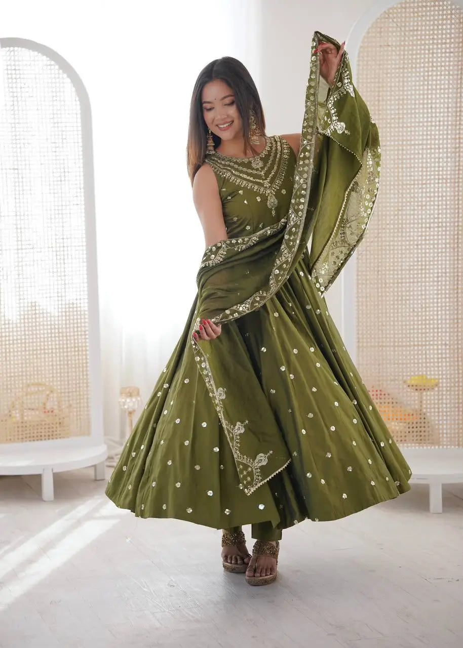 Roman Chanderi Silk Embroidered Anarkali Suit Set
