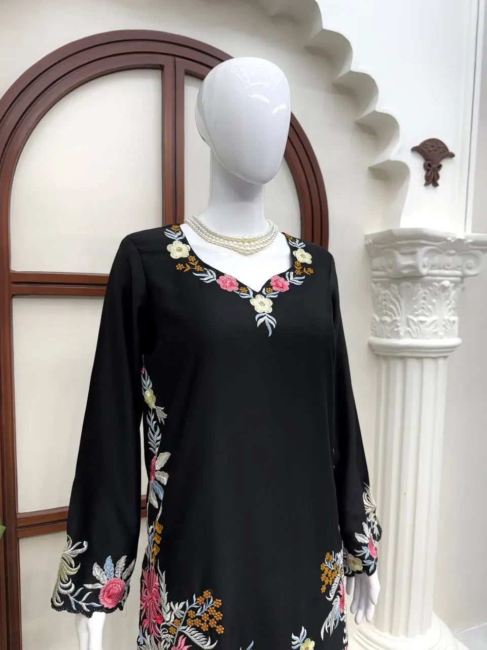 Sapphire Lotus American Silk Farshi Set