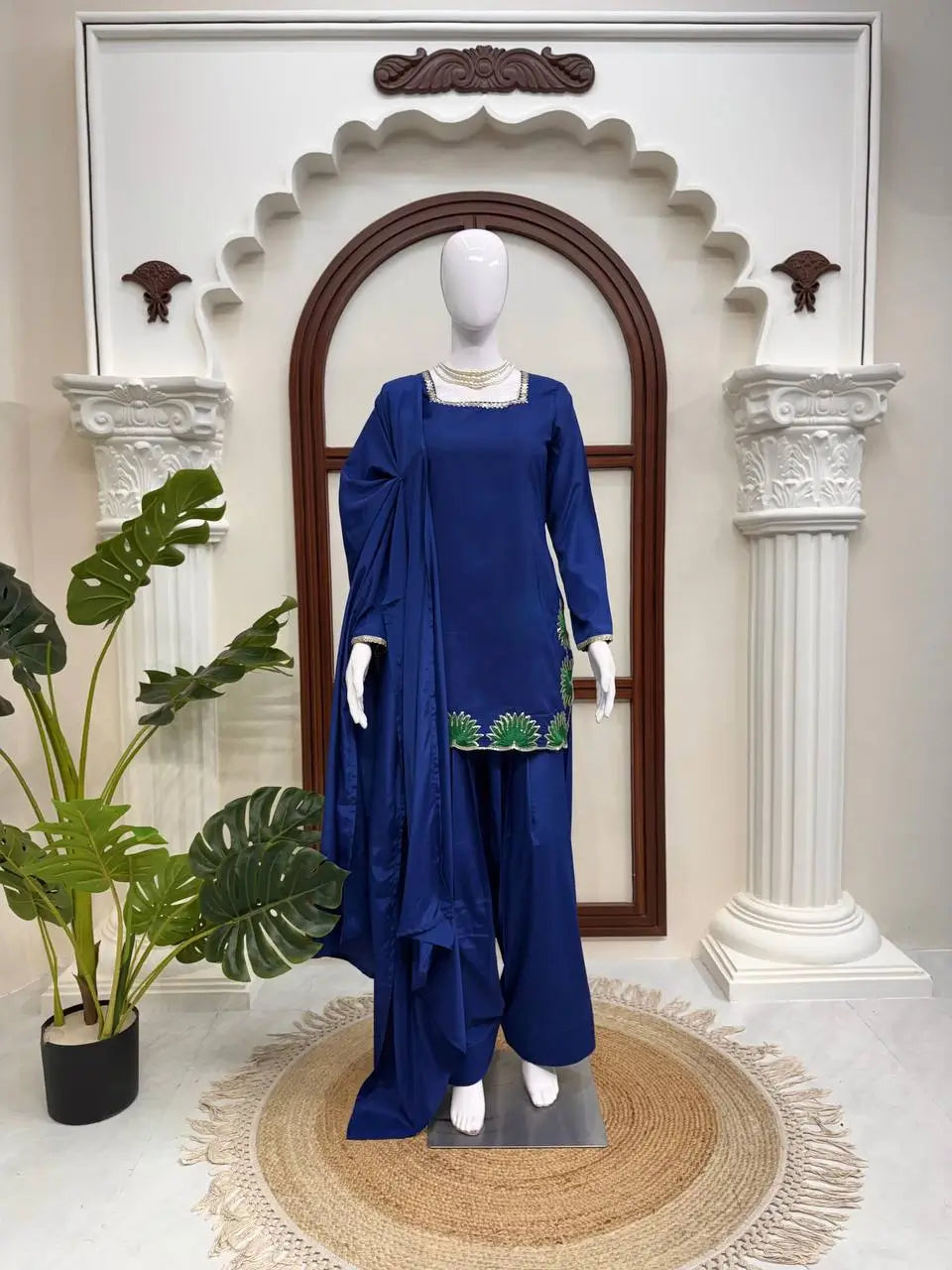 Sapphire Lotus American Silk Farshi Set