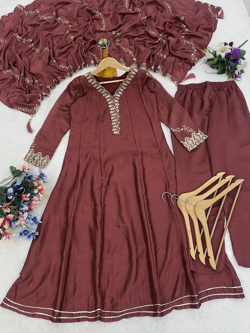 Scalloped Vine Anarkali Set