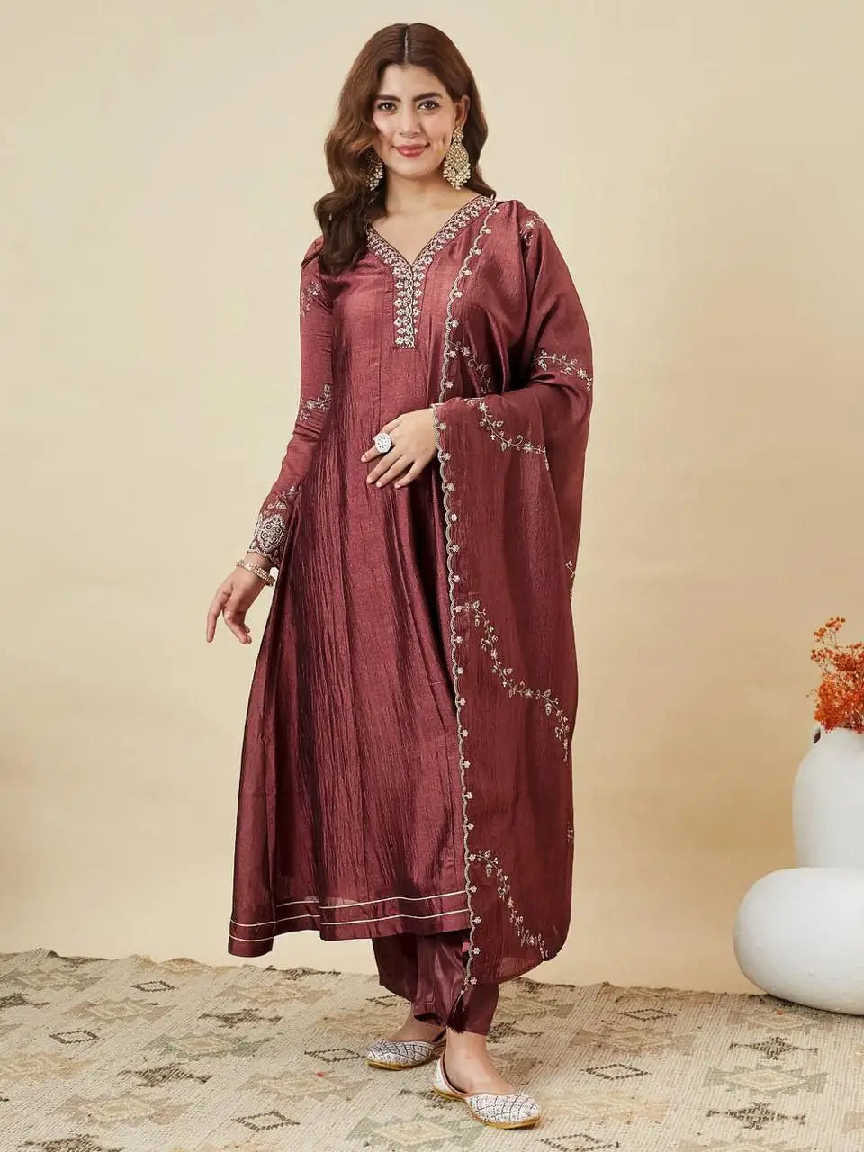 Scalloped Vine Anarkali Set