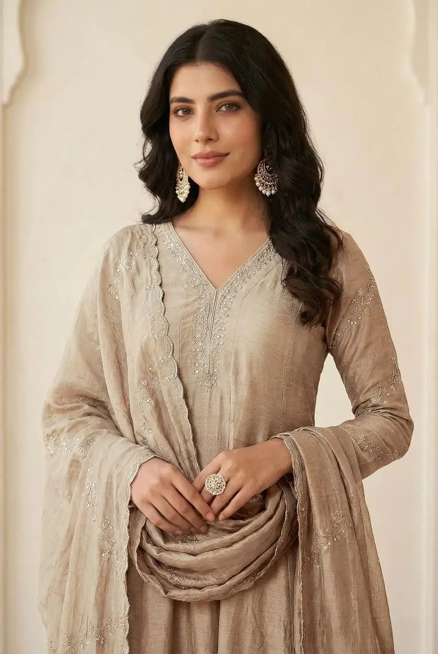 Scalloped Vine Anarkali Set