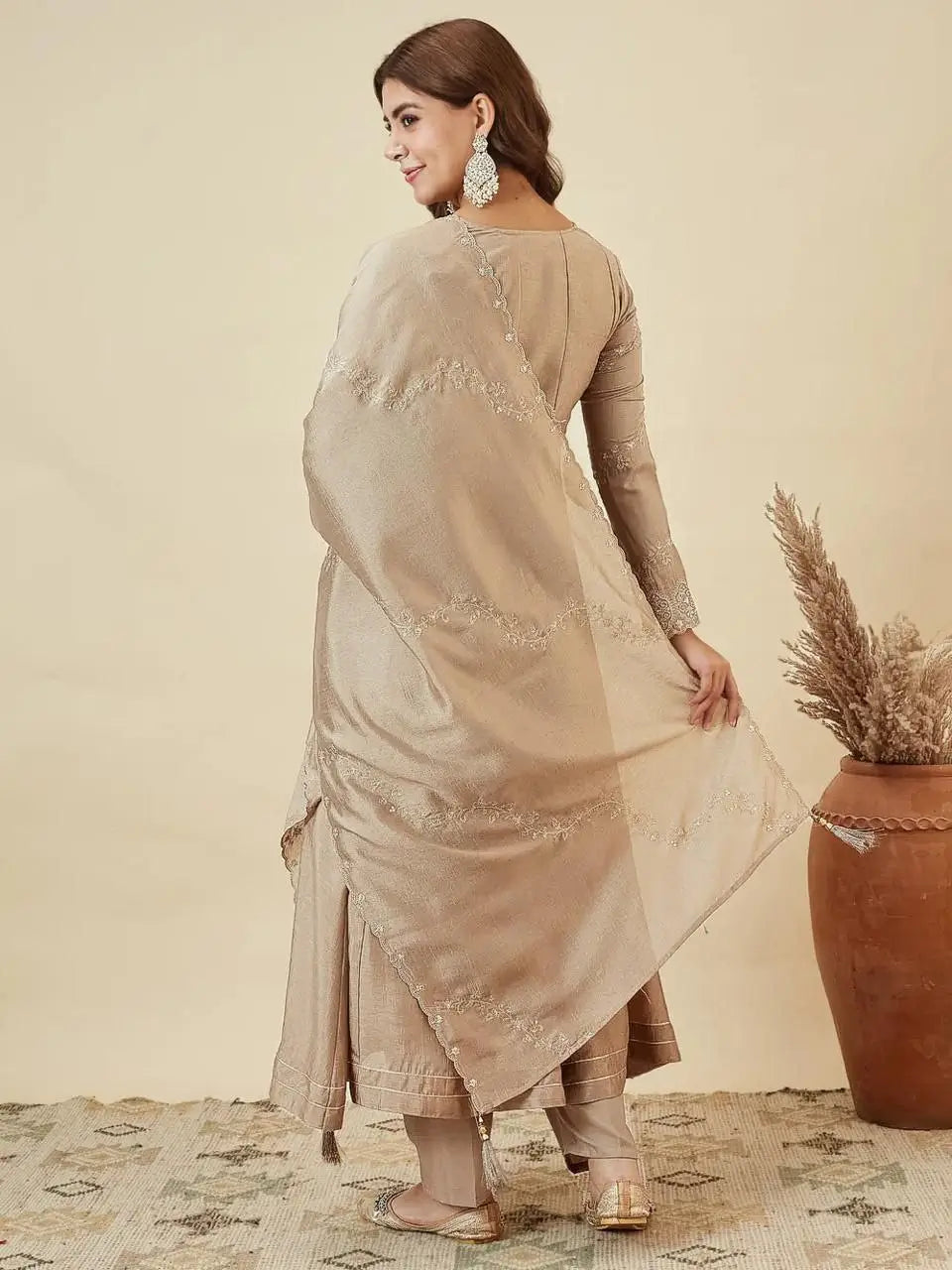 Scalloped Vine Anarkali Set