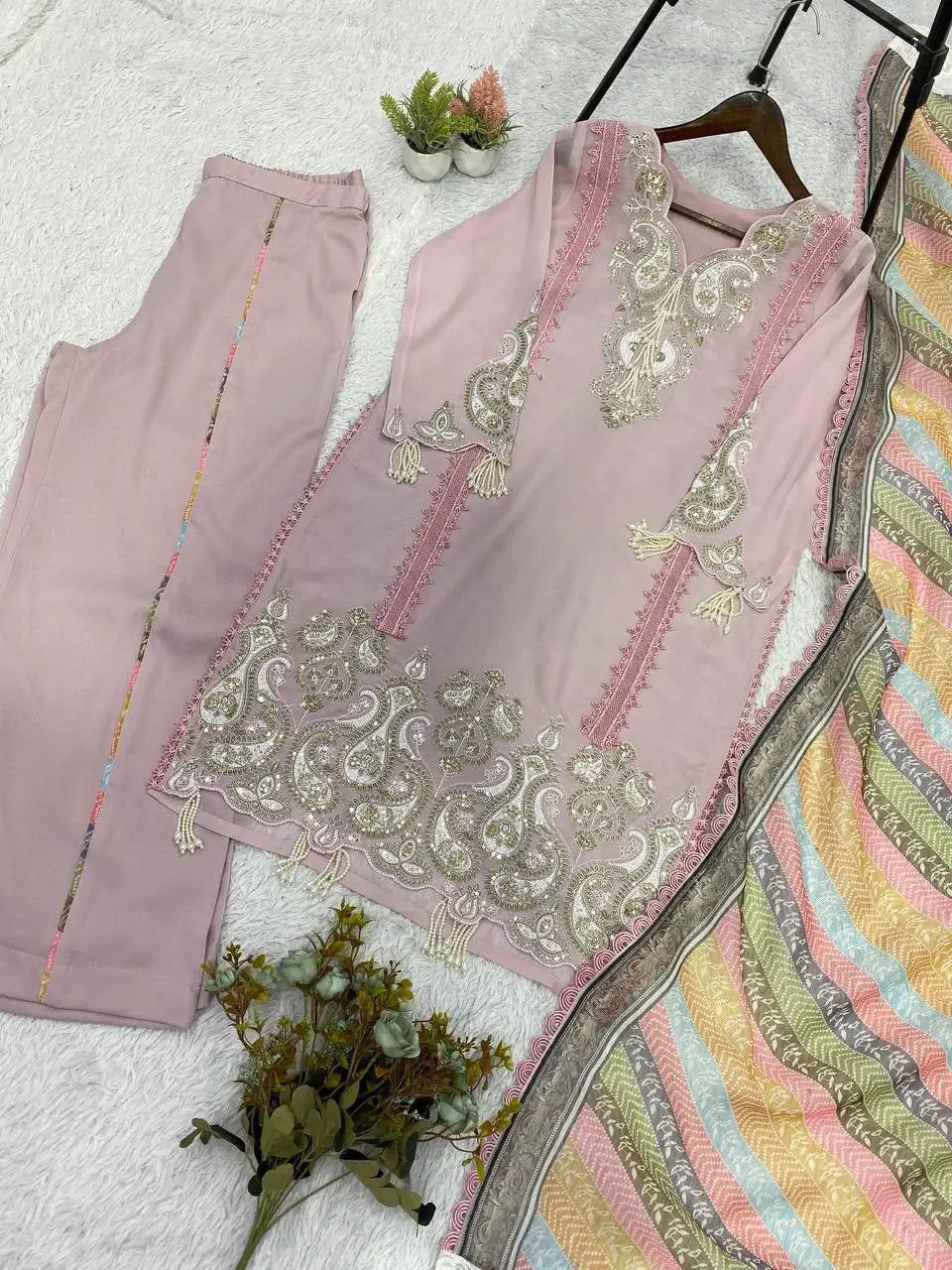Sequin Paisley Scalloped Kurti Set