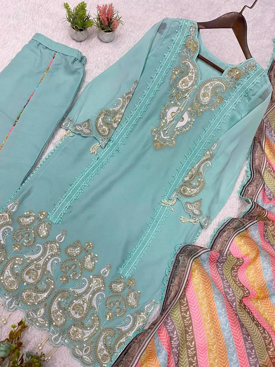 Sequin Paisley Scalloped Kurti Set