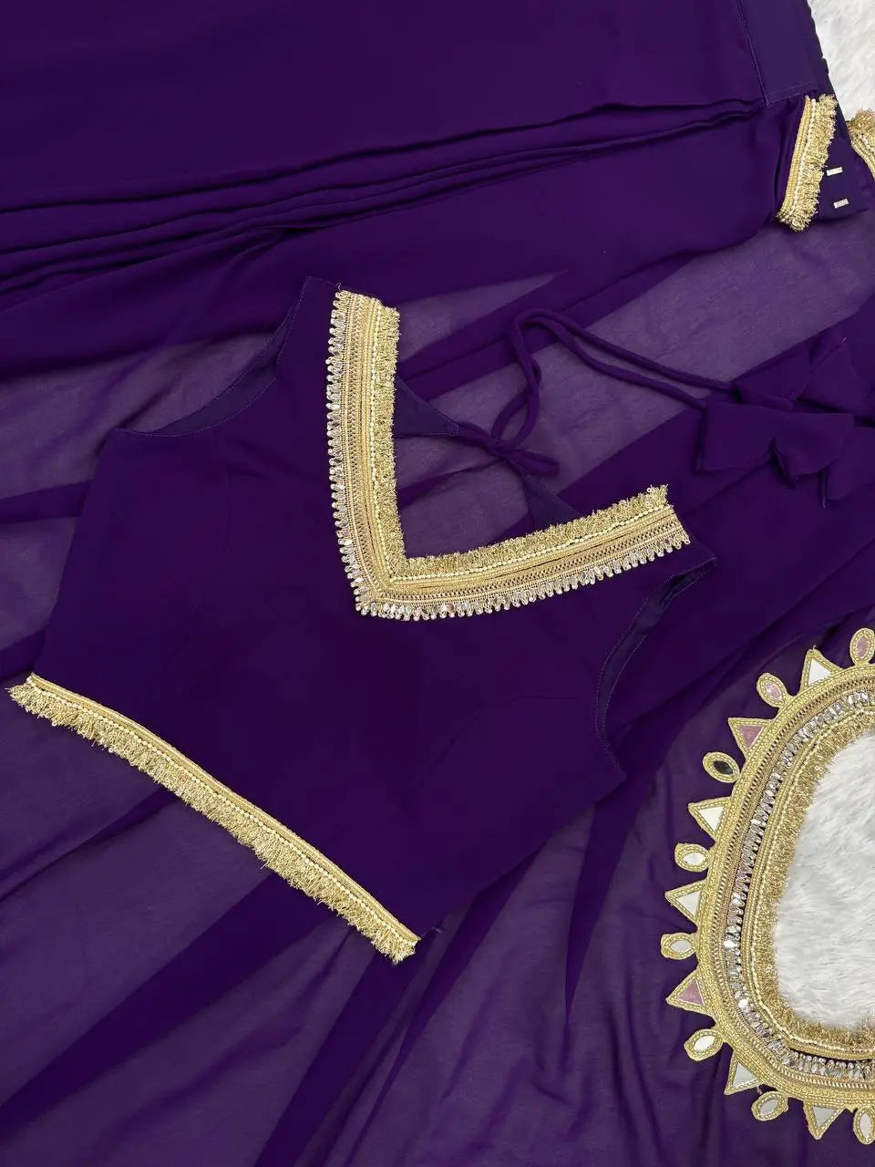 Shop Ready to Wear Georgette Saree with Lace Border and Mirror Pallu for Party Festive Wear