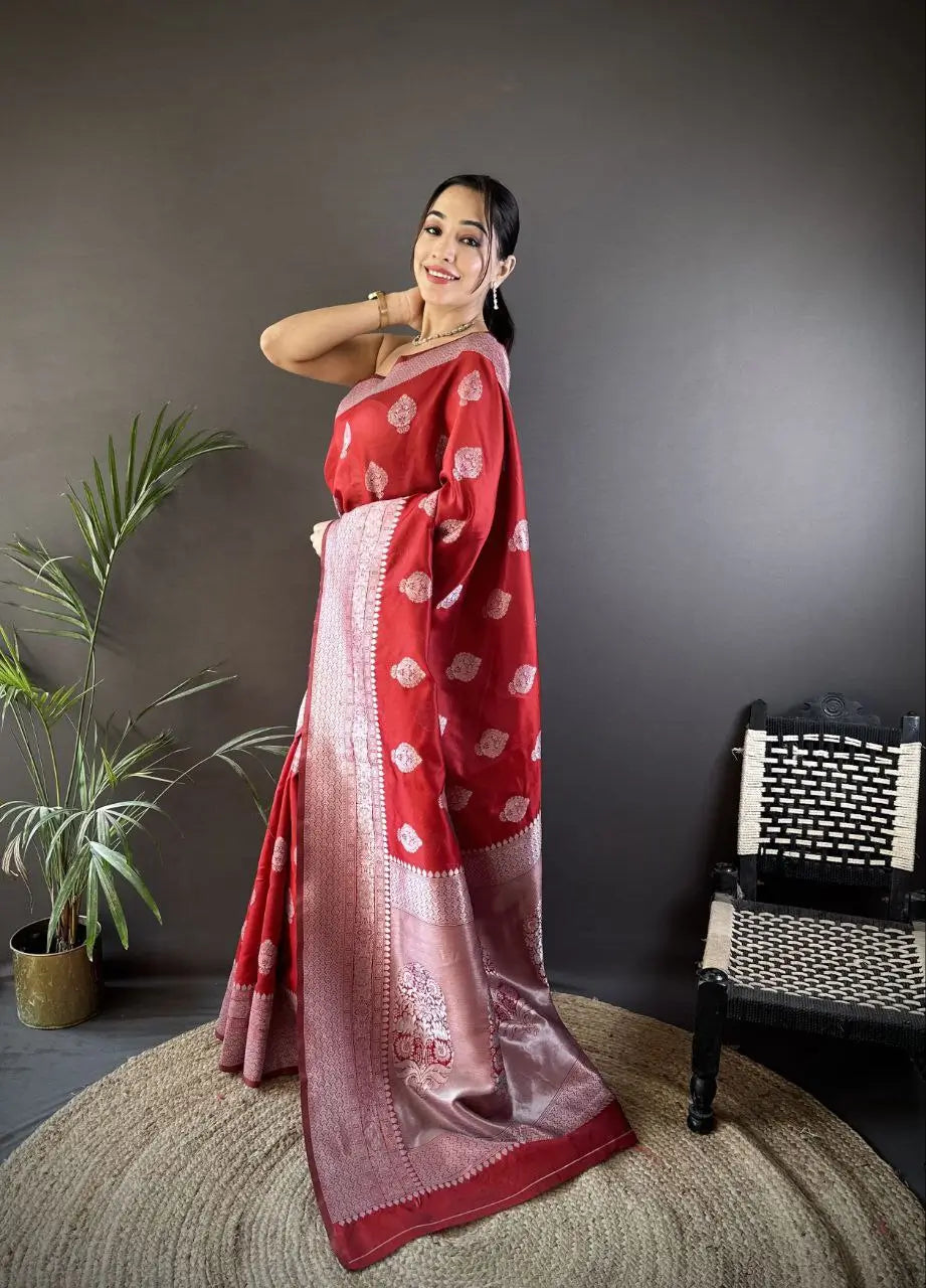 Soft Silk Saree with Rich Zari Border and Woven Pallu