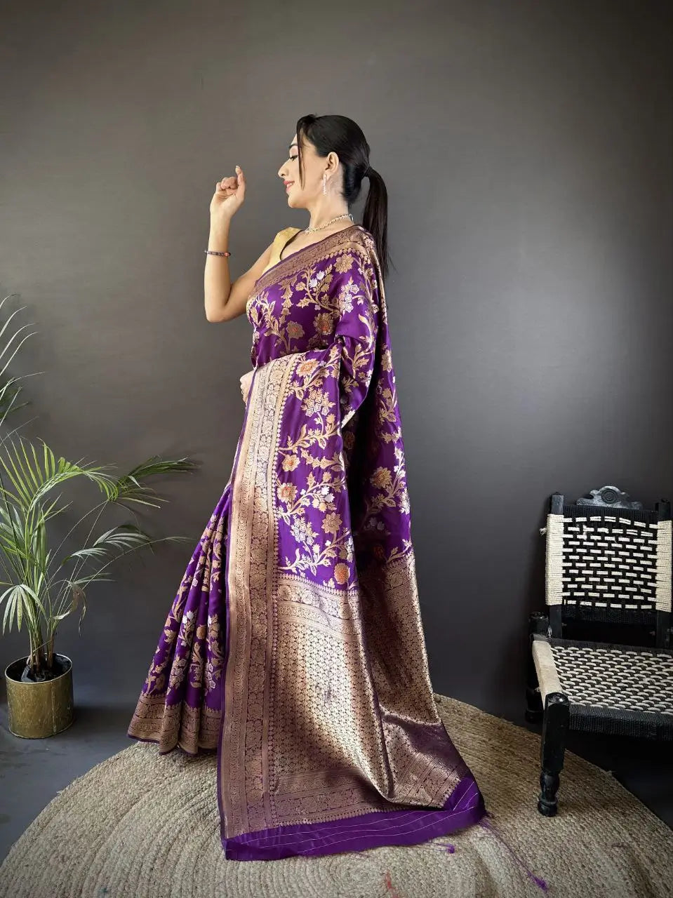 Soft Silk Saree with Rich Zari Border and Woven Pallu