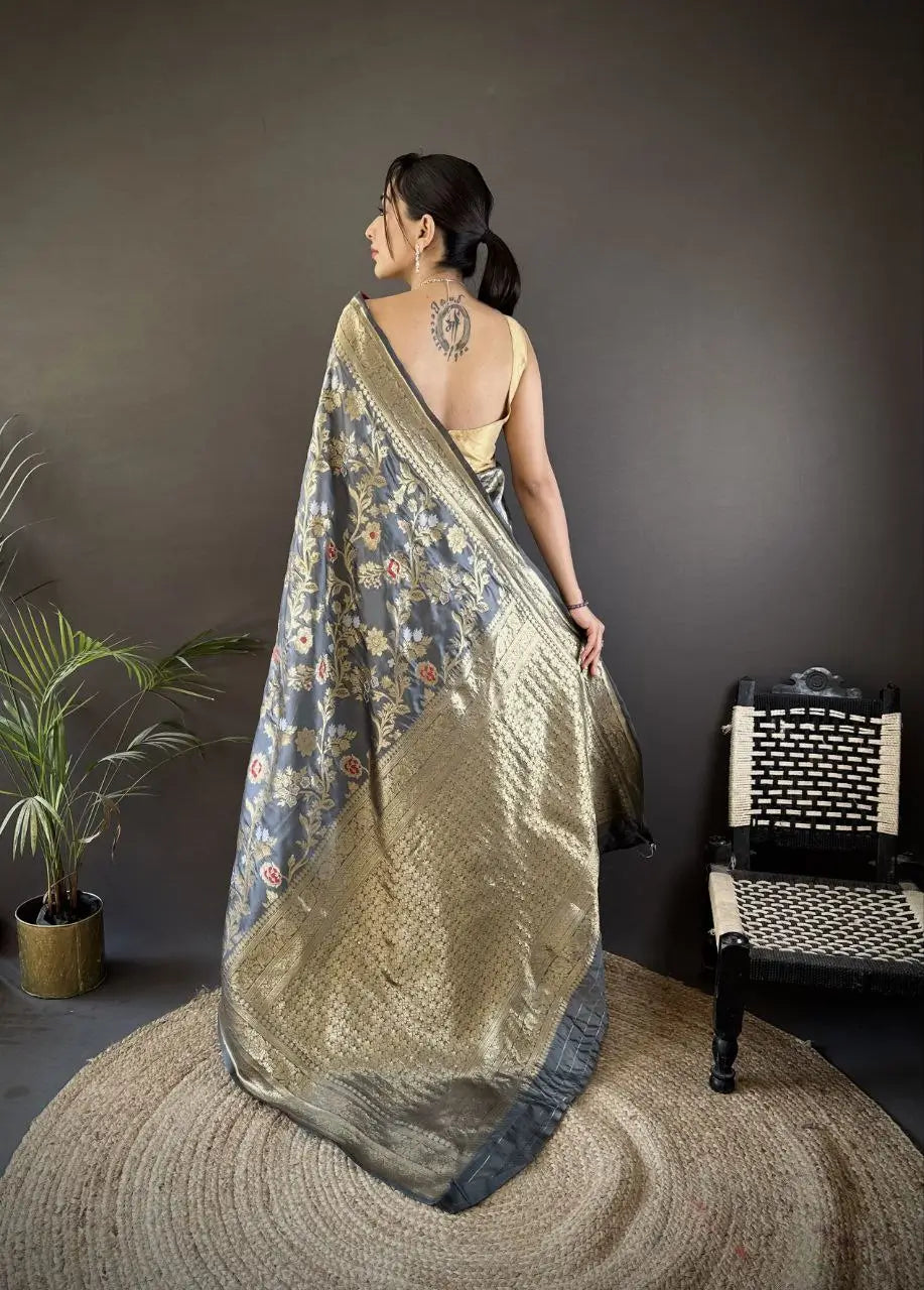 Soft Silk Saree with Rich Zari Border and Woven Pallu