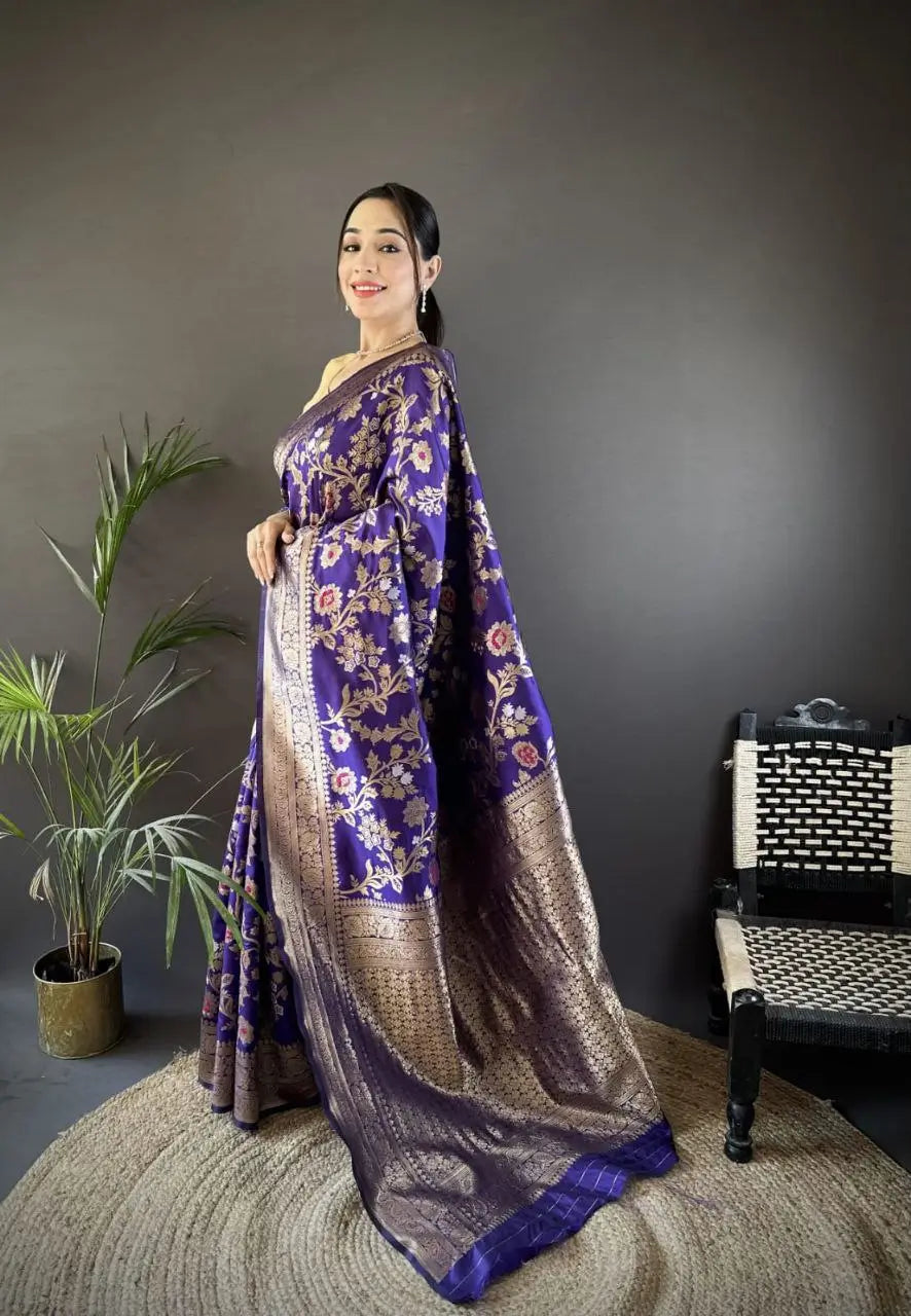 Soft Silk Saree with Rich Zari Border and Woven Pallu