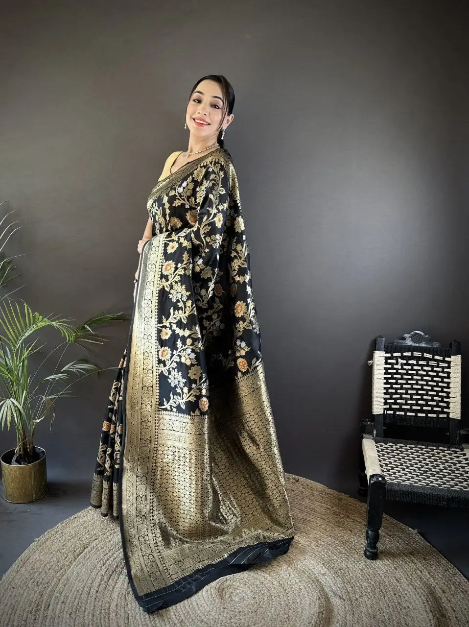 Soft Silk Saree with Rich Zari Border and Woven Pallu