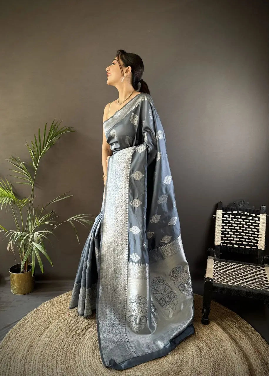 Soft Silk Saree with Rich Zari Border and Woven Pallu