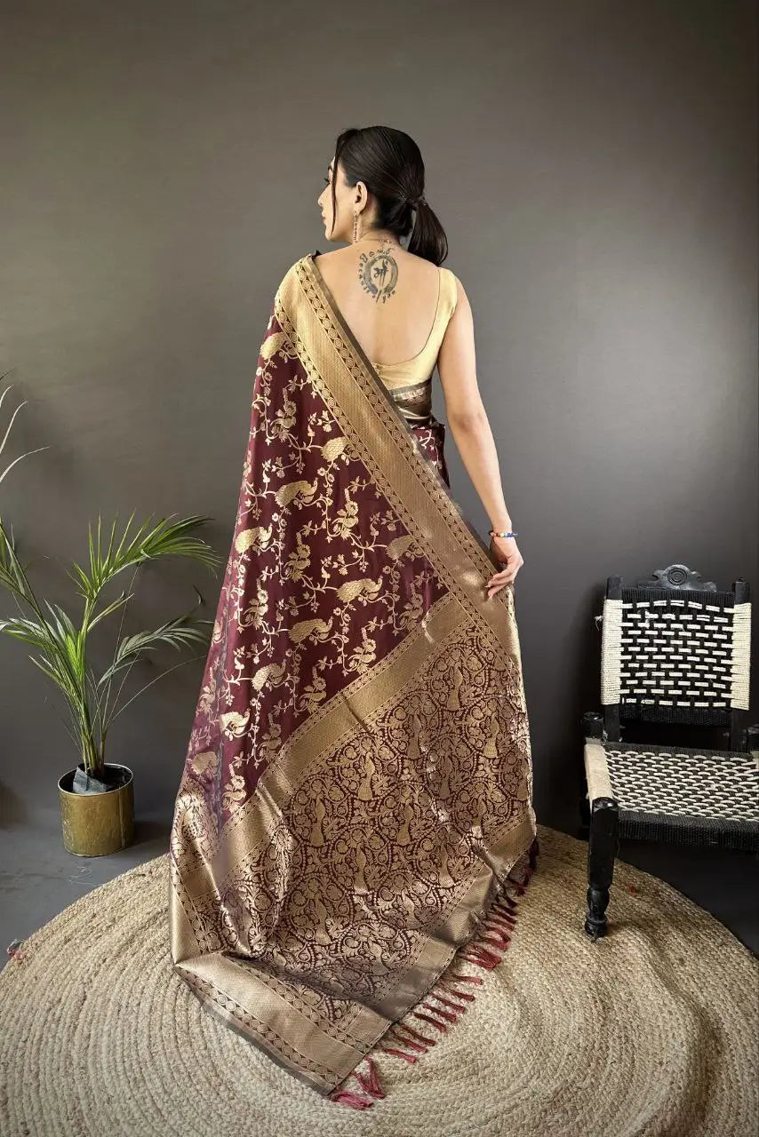 Soft Silk Saree with Rich Zari Border and Woven Pallu