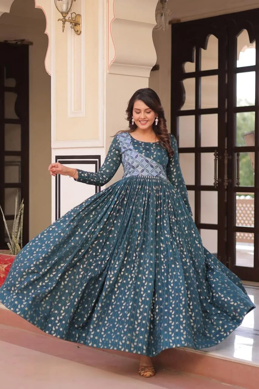 Staple Jacquard Weaving Work Gown | Position Print Choli | Rama & Wine | 3 Mtr Flair