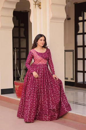 Staple Jacquard Weaving Work Gown | Position Print Choli | Rama & Wine | 3 Mtr Flair