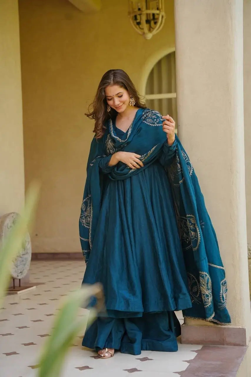 Teal Keyhole Back Anarkali