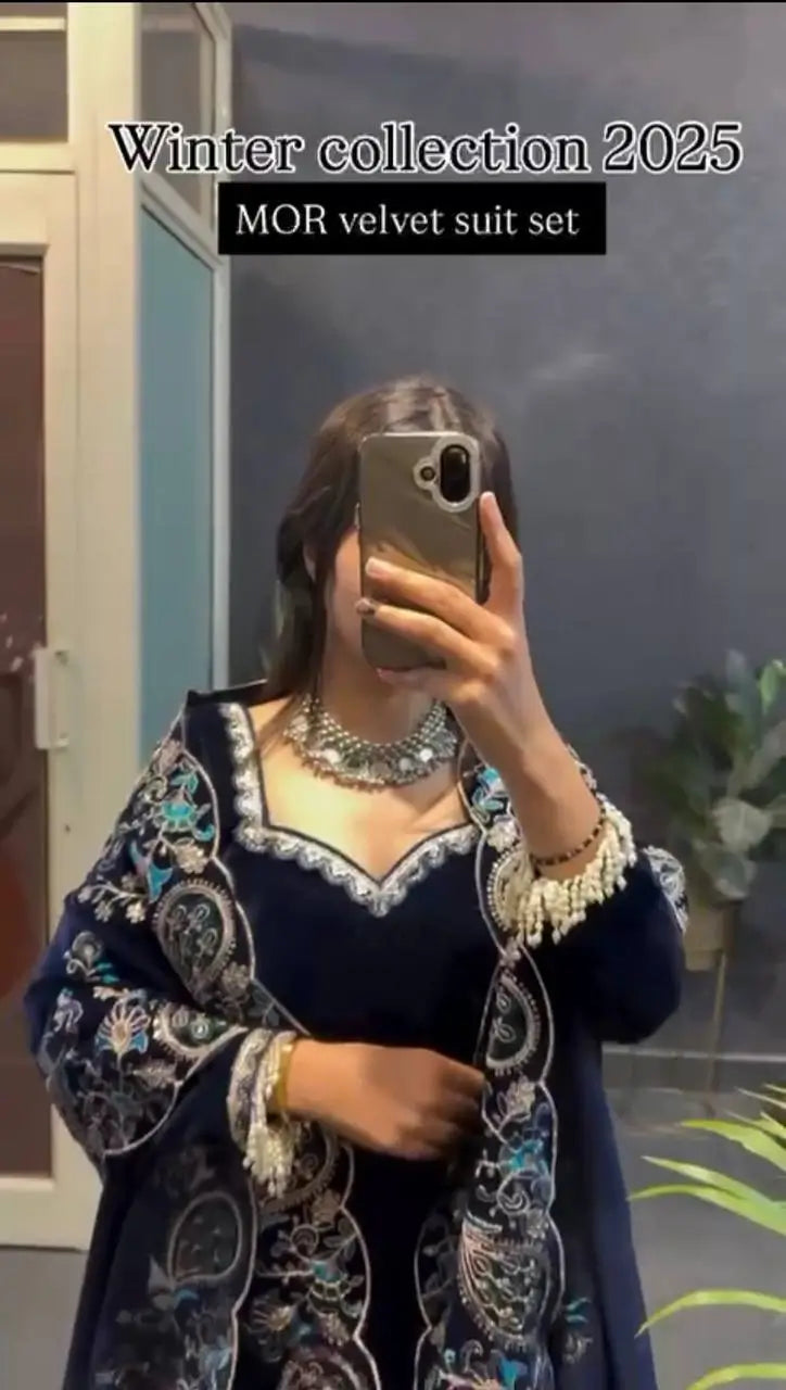 Velvet Embroidered Suit Set with Velvet Dupatta