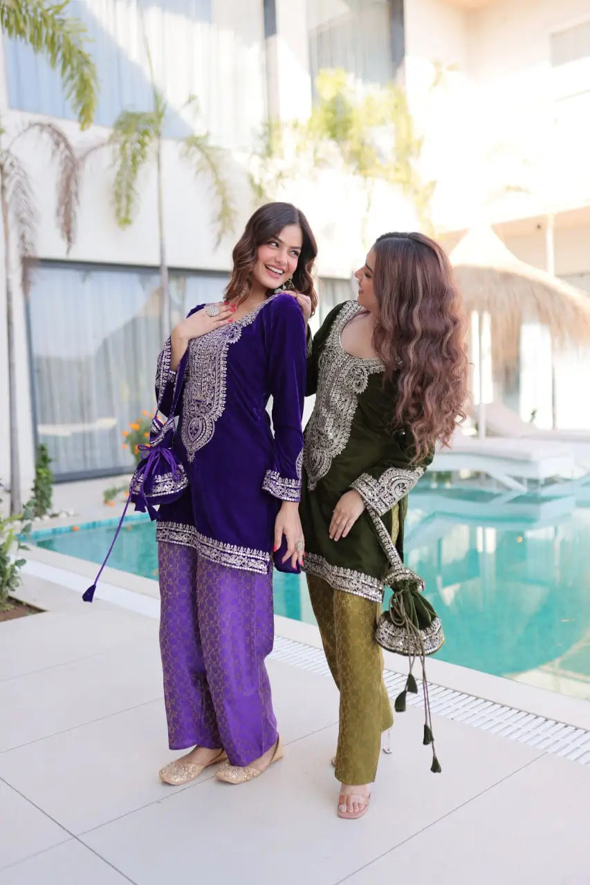 Velvet Zari Embroidered Kurta Pant Set With Batwa
