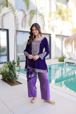 Velvet Zari Embroidered Kurta Pant Set With Batwa