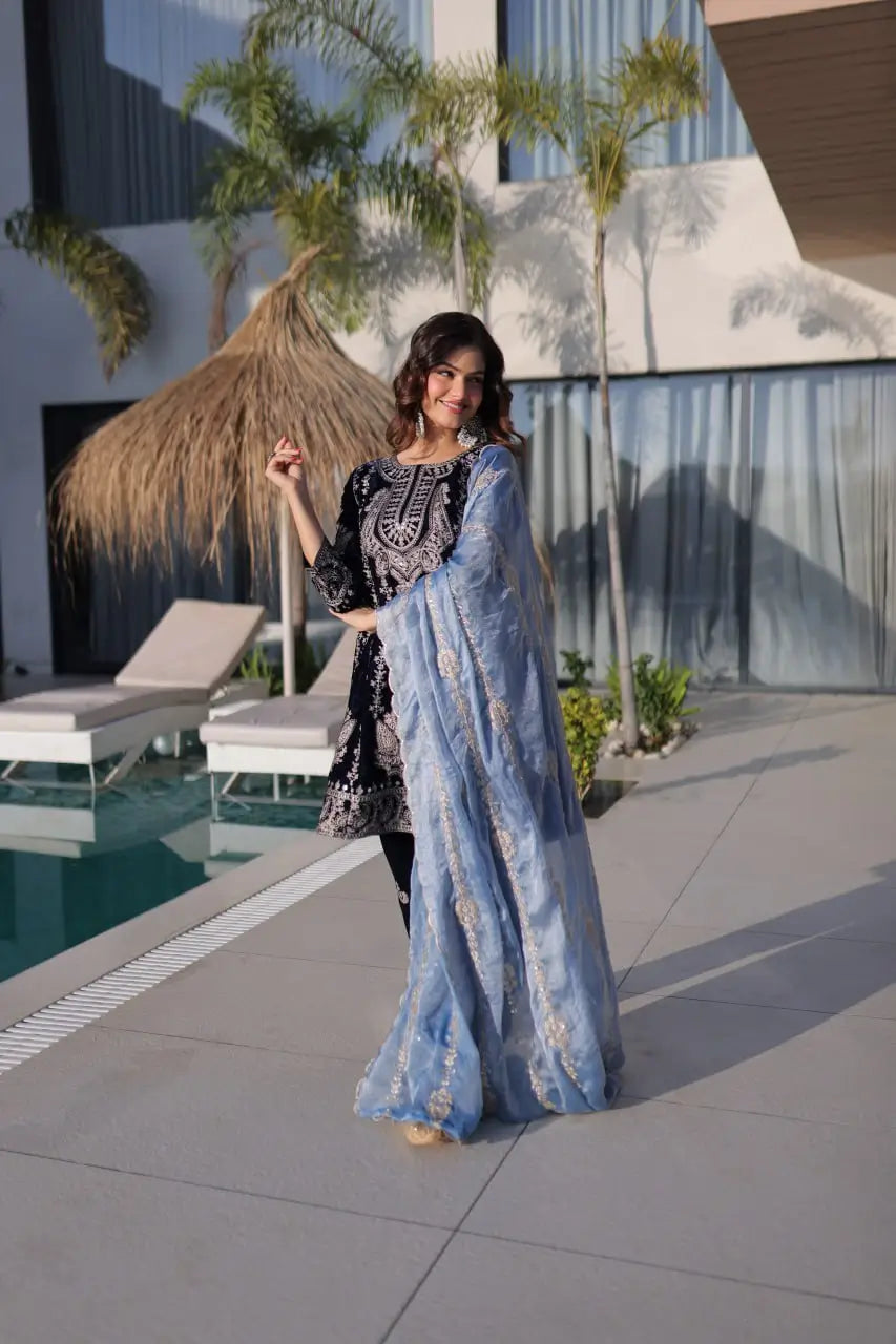 Velvet Zari Embroidered Kurta Pant Set With Dupatta