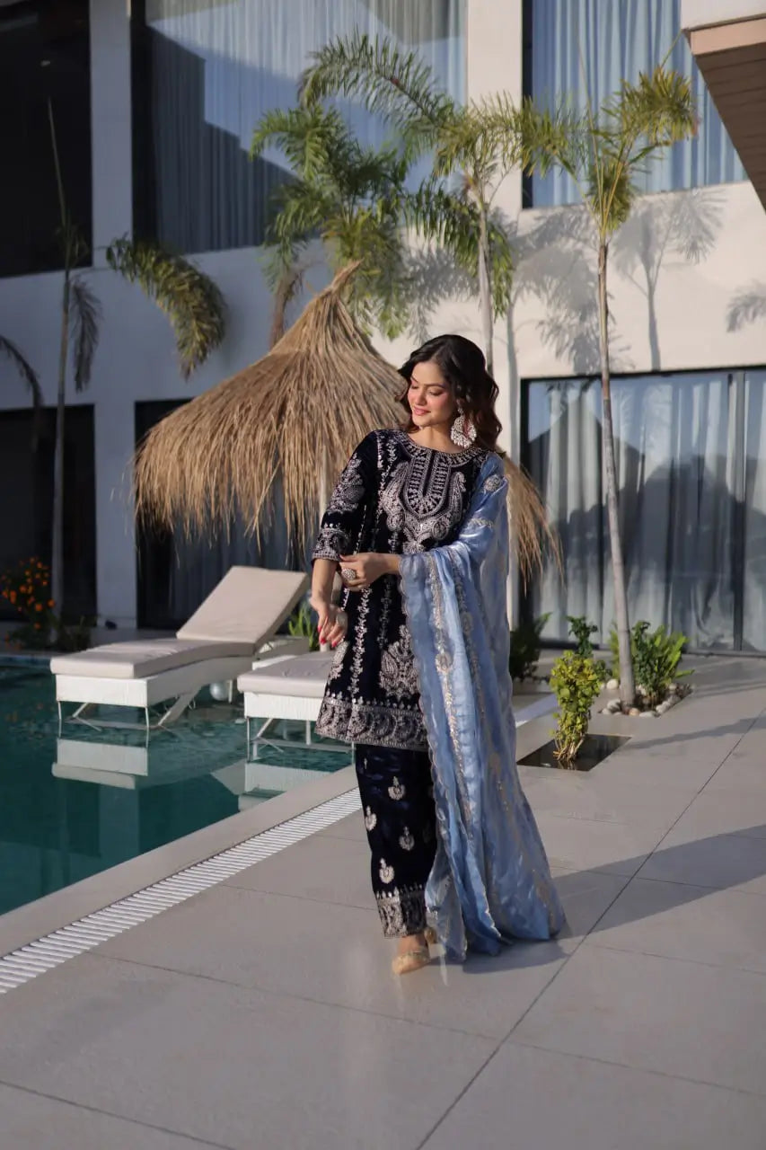 Velvet Zari Embroidered Kurta Pant Set With Dupatta