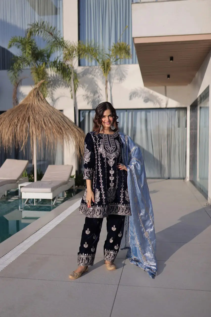Velvet Zari Embroidered Kurta Pant Set With Dupatta