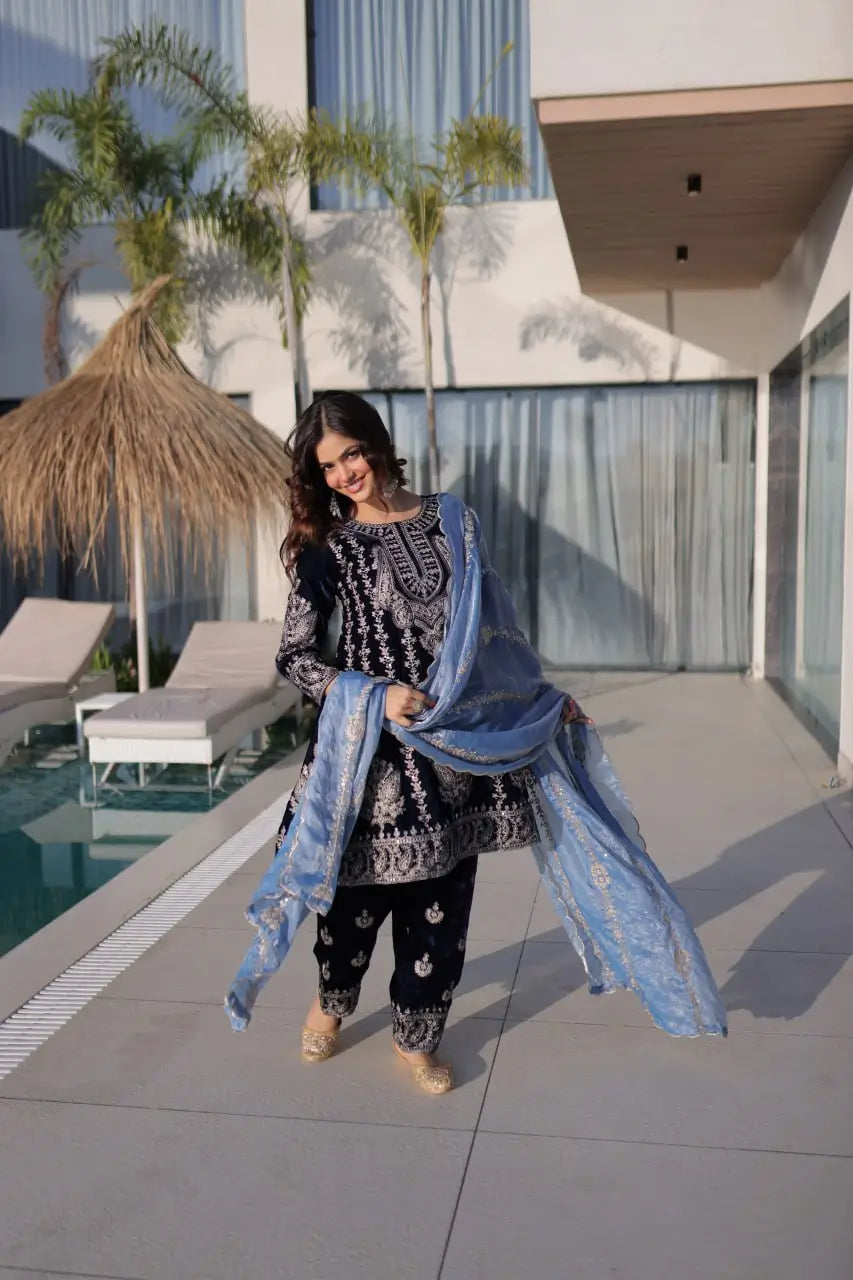 Velvet Zari Embroidered Kurta Pant Set With Dupatta