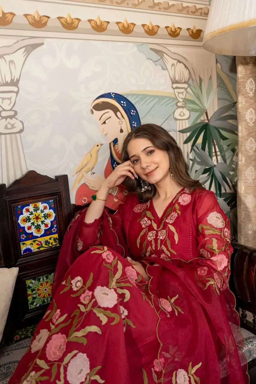 Viscose Chanderi Embroidered Kurti Set