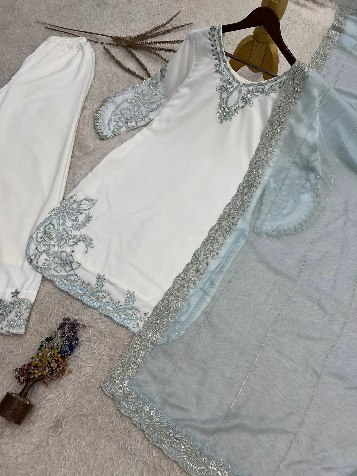 White Cutwork Embroidered Kurti