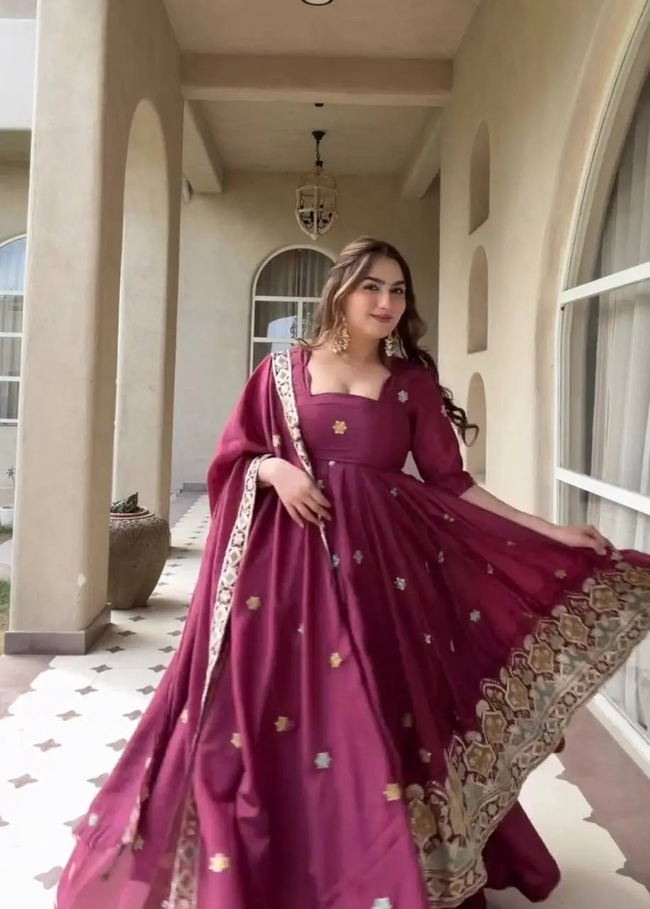 Wine Booti Border Anarkali