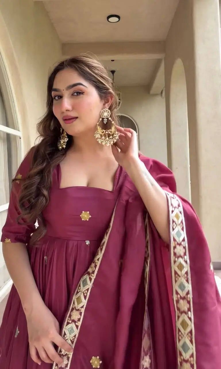 Wine Booti Border Anarkali
